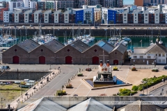 Jersey - Saint Helier - Liberation Square et les docks  depuis  Fort Régent