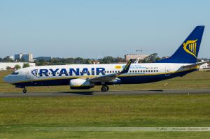 Boeing B737-800 (EI-DYF) Ryanair 'Costa Brava'