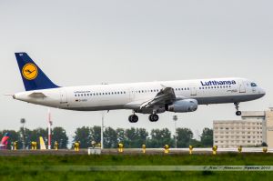 Airbus A321 (D-AISU) Lufthansa