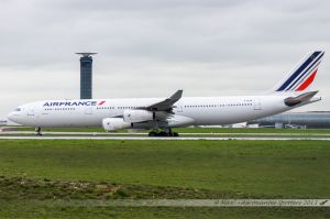 Airbus A340-300 (F-GLZR) Air France